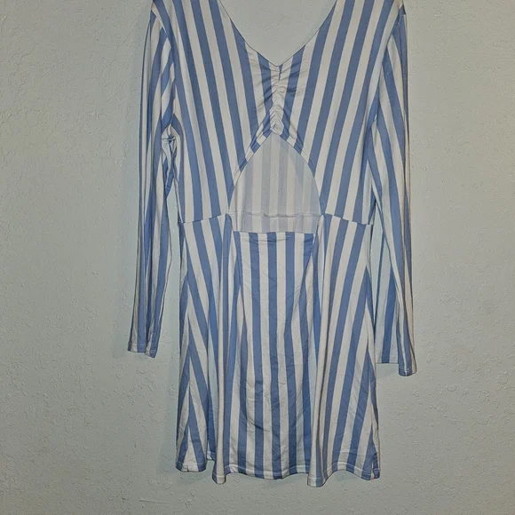 Lighy Blue and White Striped Long Sleeve Dress - Picture 2 of 8